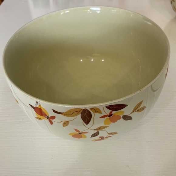 Vintage Hall’s Superior Quality Autumn Leaf Mixing Bowl Set! - Picture 6 of 10